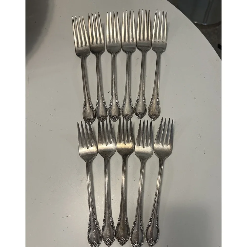 1847 Rogers Bros IS Remembrance Silverplate Silverware Forks Lot 11 Vintage